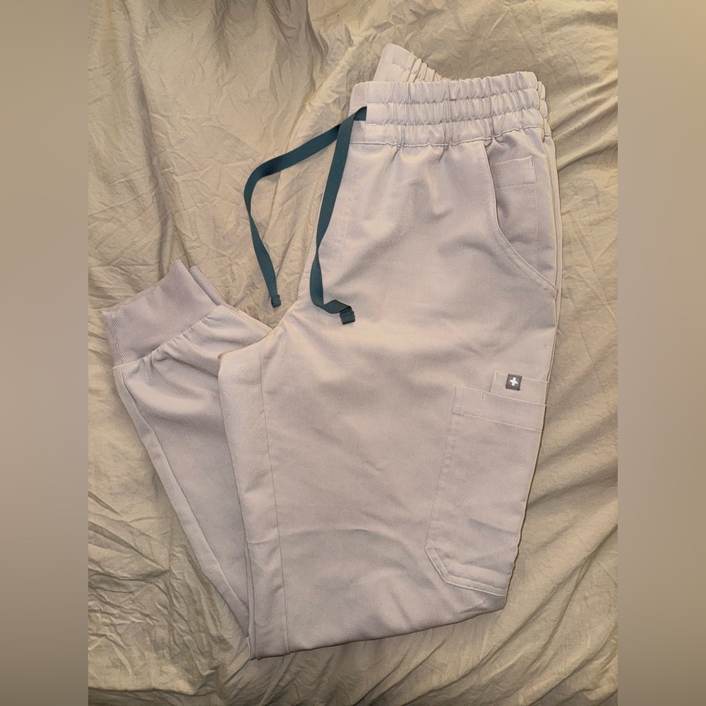 Figs Women’s Uman Jogger Scrubs